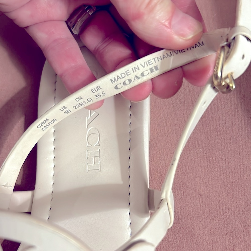 🔥NWOT Coach womens NCO like new cream/white sandals flats is size five 5.5 - Picture 8 of 11